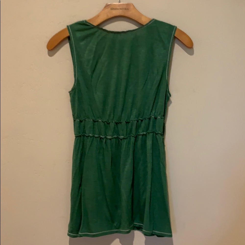 Woman’s Top - Picture 2 of 3